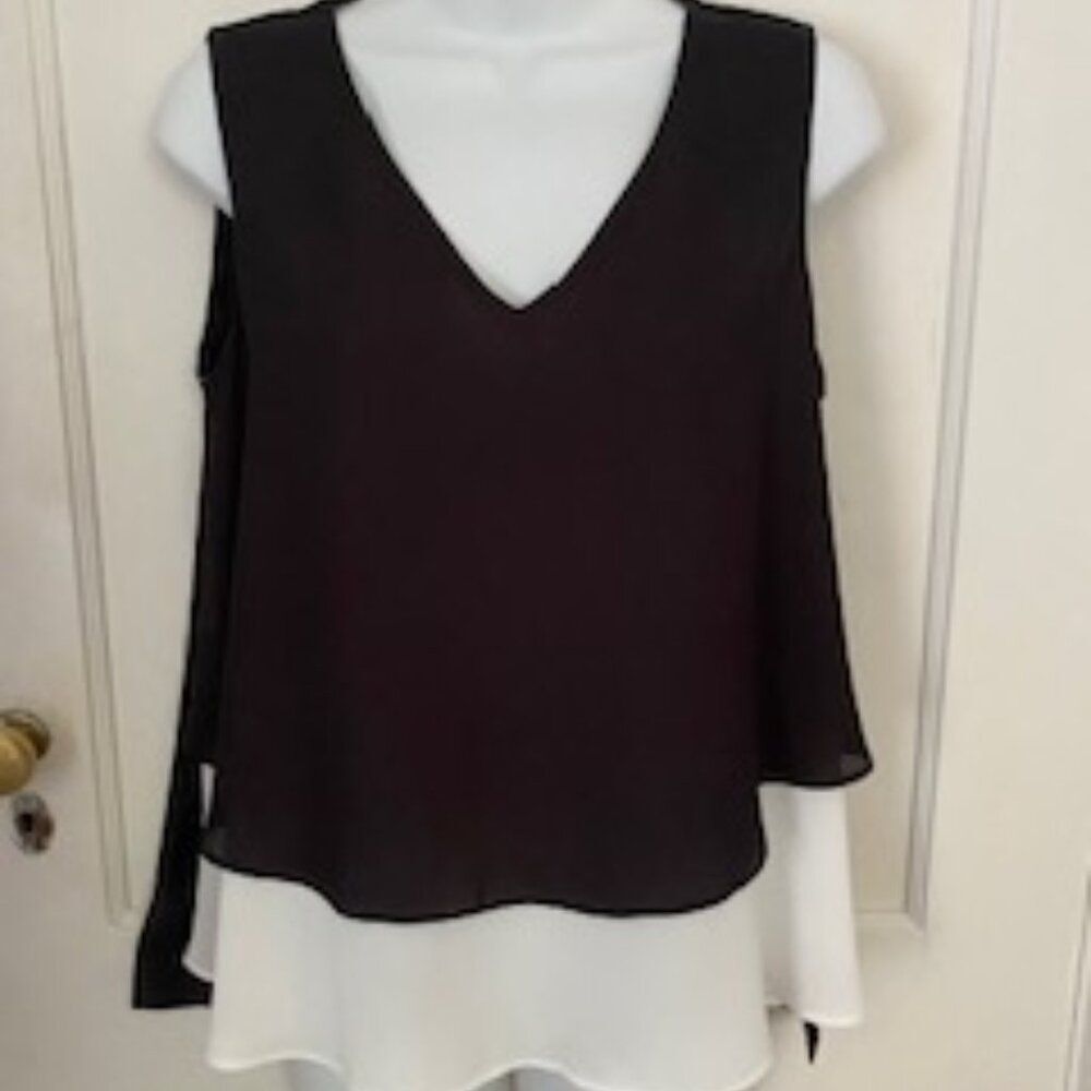 Joseph Ribkoff Black and Off White Sleeveless V-Neck Blouse, Size 6